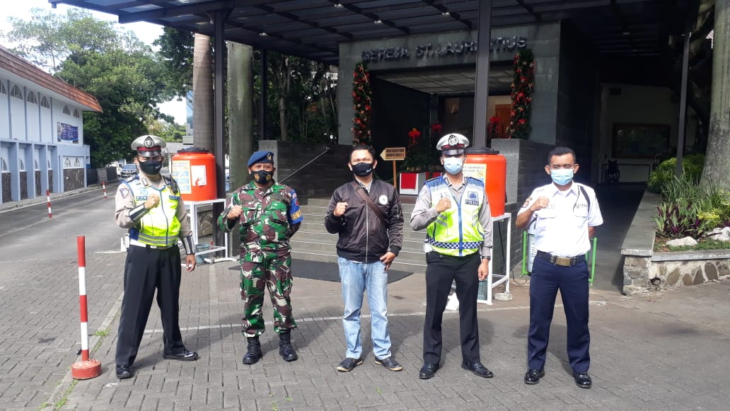 Polsek Sukasari Lakukan Monitoring dan Pengamanan Kegiatan Rumah Ibadah
