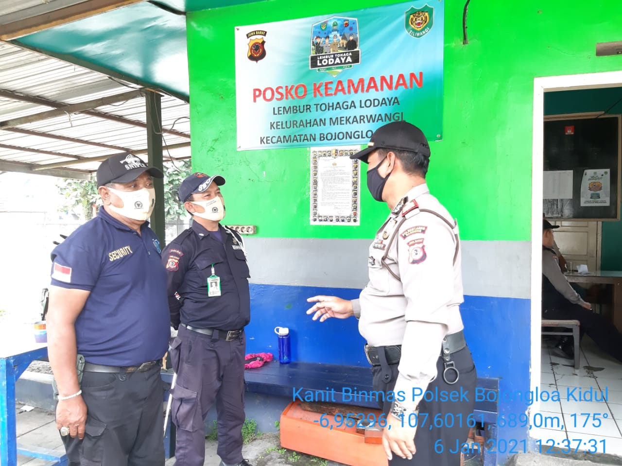 Cegah Corona Polsek Bojongloa Kidul  Pantau Pelaksanaan Prokes Dan 3M 1T 