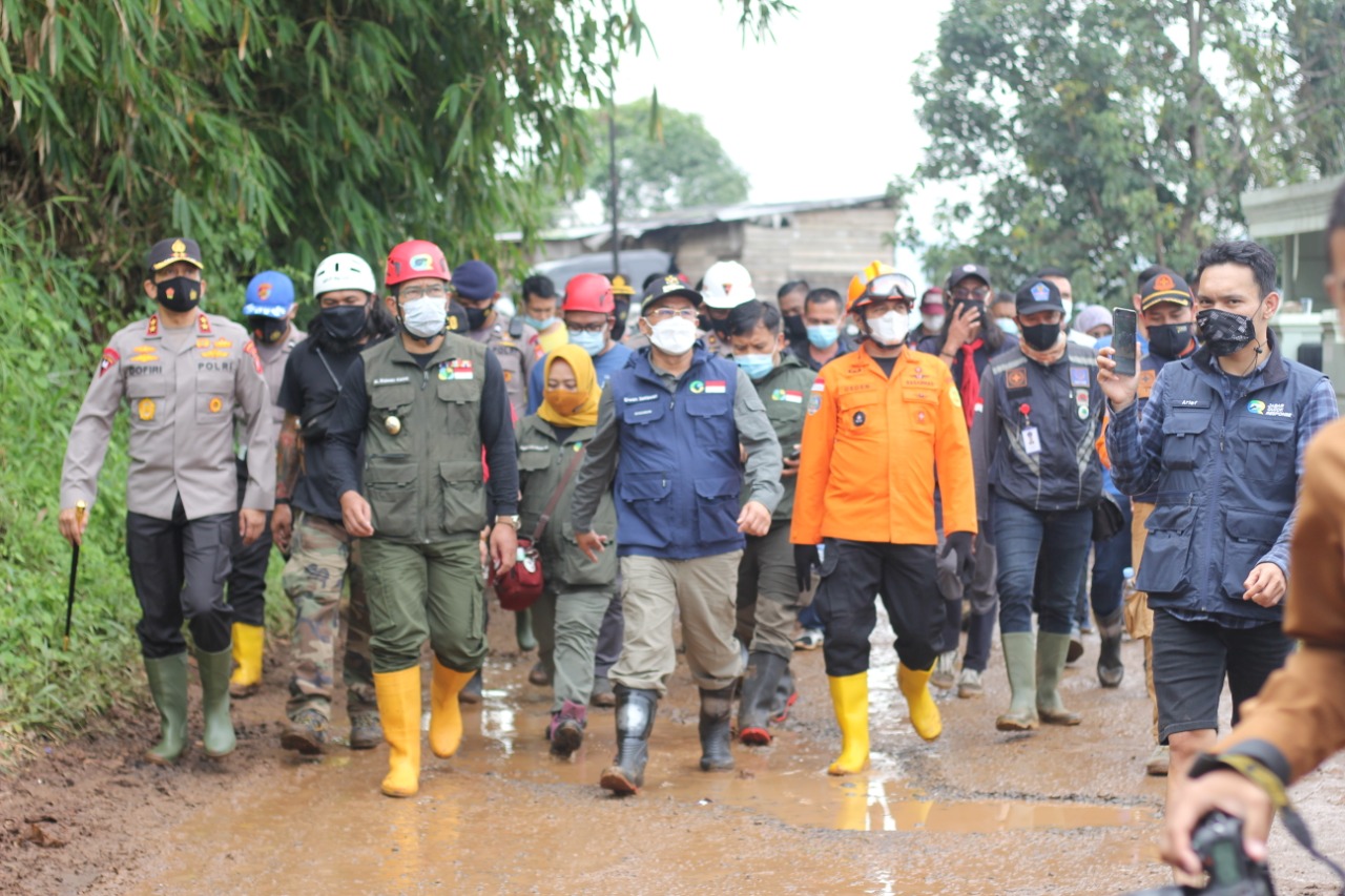 Kapolda Jabar dan Forkopimda Cek Lokasi Longsor Bojongkondang – Cimangggung 