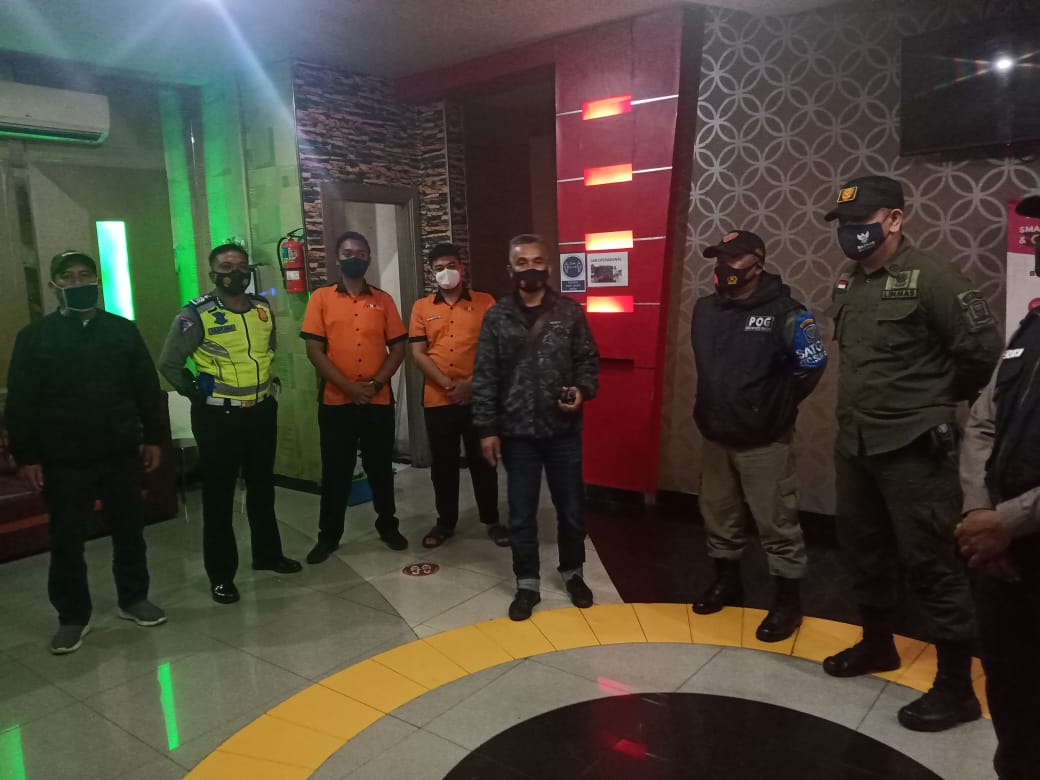 Sinergitas 3 Pilar Pantau Penerapan PPKM Di Wilkum Polsek Sukasari Polrestabes