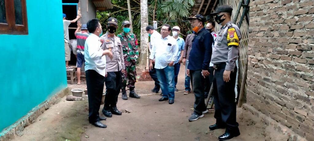 Jelang-HPN-2021-SMSI-Sumbang-Jalan-dan-Sarana-Sanitasi-III