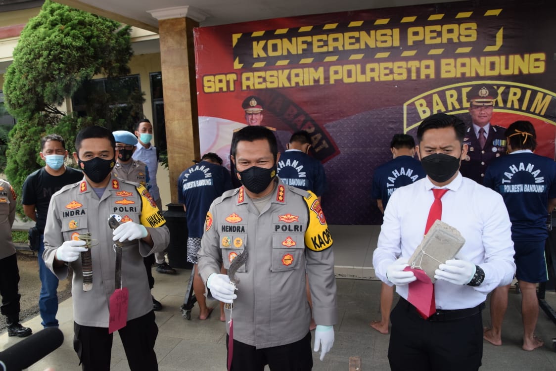 Empat Pelaku Pengeroyokan Di Dayeuhkolot Ditangkap Polisi 