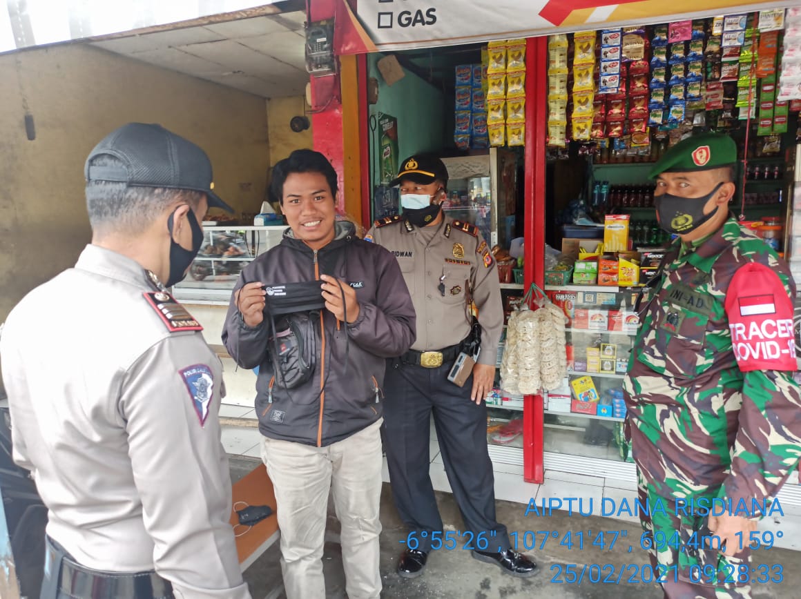 Polsek Cinambo Bersama 3 Pilar Laksanakan Himbauan PPKM Mikro