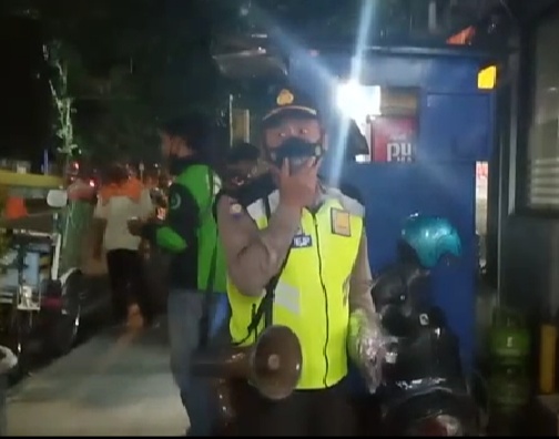 Tak Bosan, Jajaran Polrestabes Bandung Ingatkan Warga Tentang PPKM Ke II