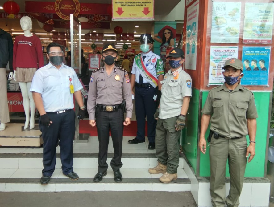 Ops Yustisi Gakplin PPKM Mikro Gabungan Polrestabes Bandung Jaring Puluhan Pelanggar