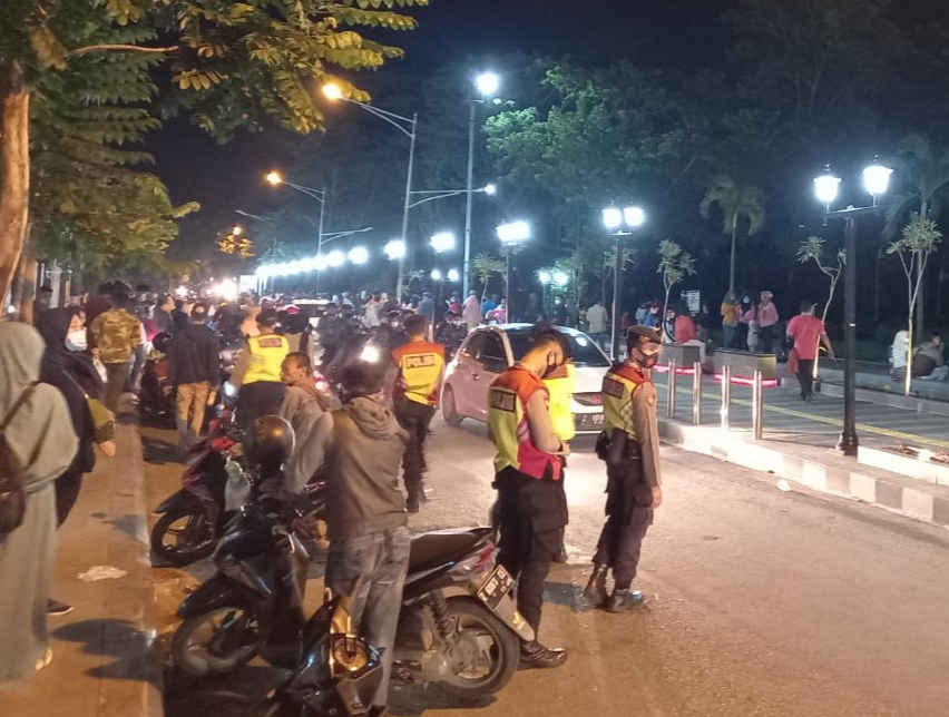 Akhir Pekan Operasi Yustisi, Polres Majalengka Bersama 3 Pilar Bagikan Masker