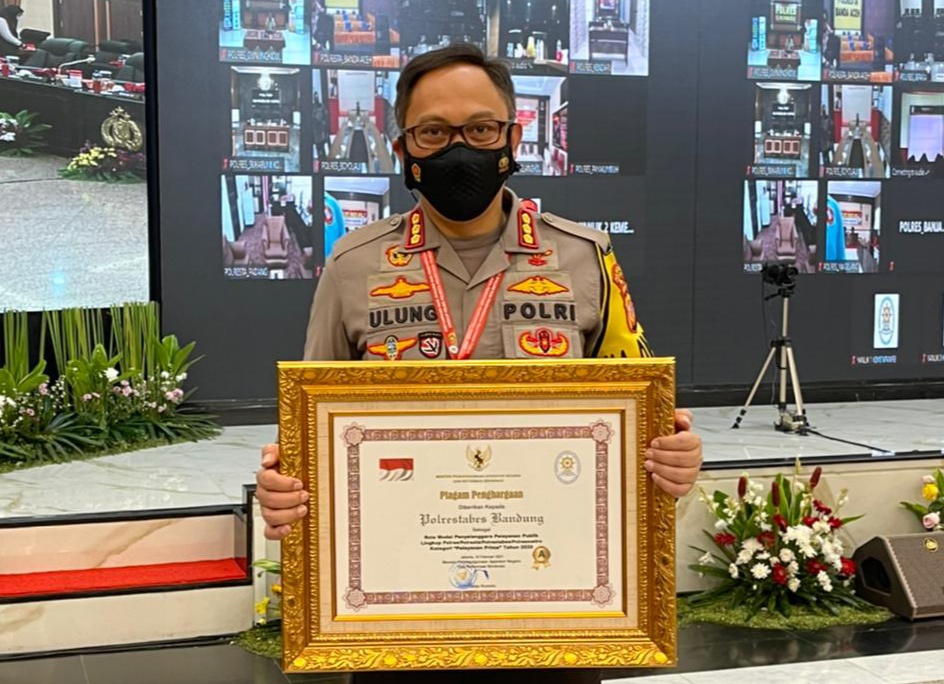 Luar Biasa! Polrestabes Bandung Sabet Penghargaan “Pelayanan Prima” Dari Menpan RB