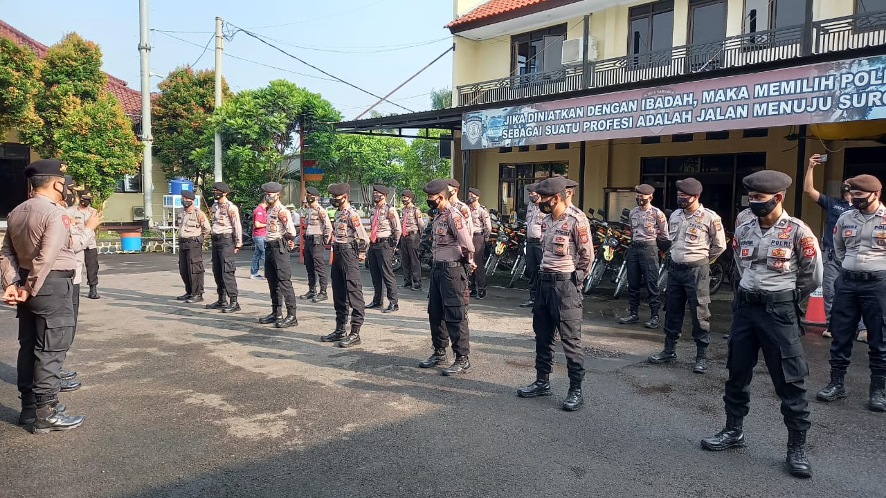 Cek Kesiapan dan Kehadiran Personil, Waka Polres Majalengka Cek Apel Fungsi Sat Sabhara