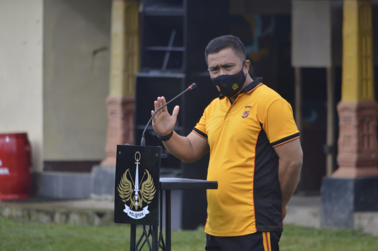 Dansat Brimob Polda Jabar Pimpin Olahraga Bersama Di Mako Batalyon B Pelopor