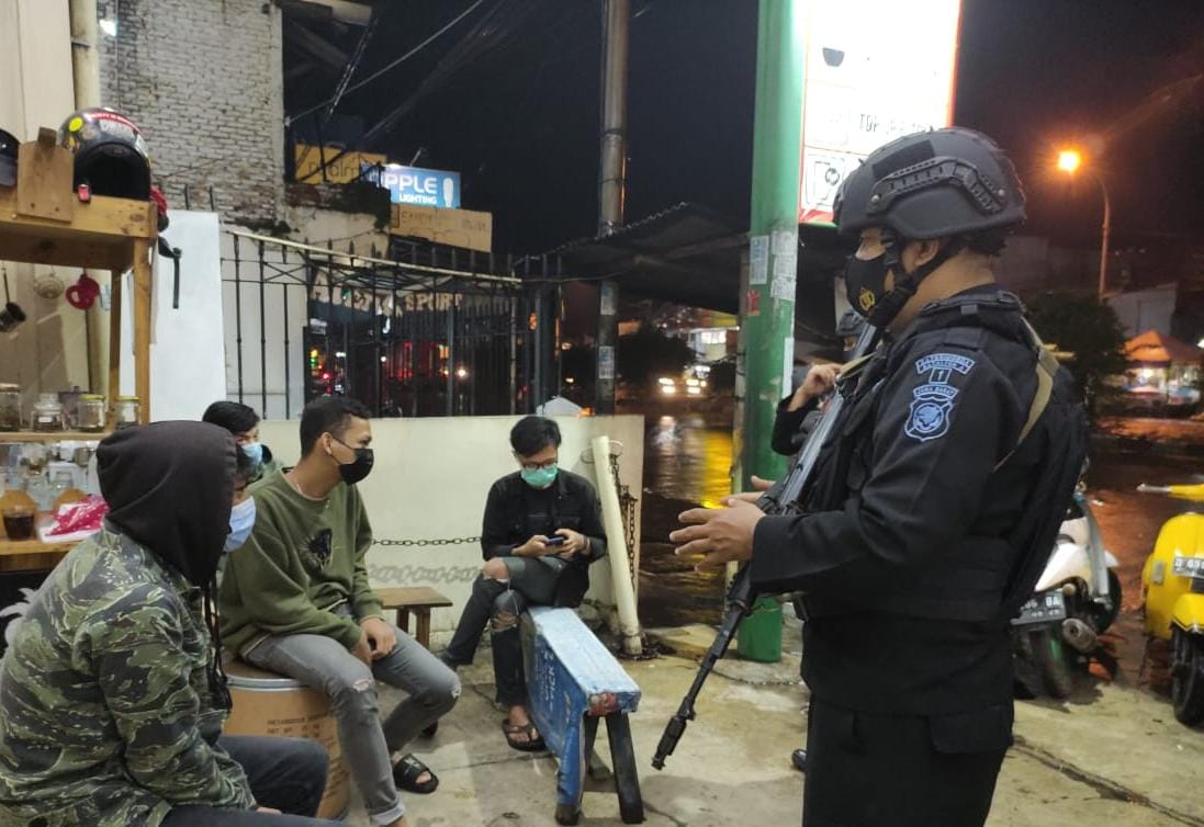 Satgas Ban Ops Amanusa II Himbau Warga Kurangi Mobilitas dan Terapkan Prokes