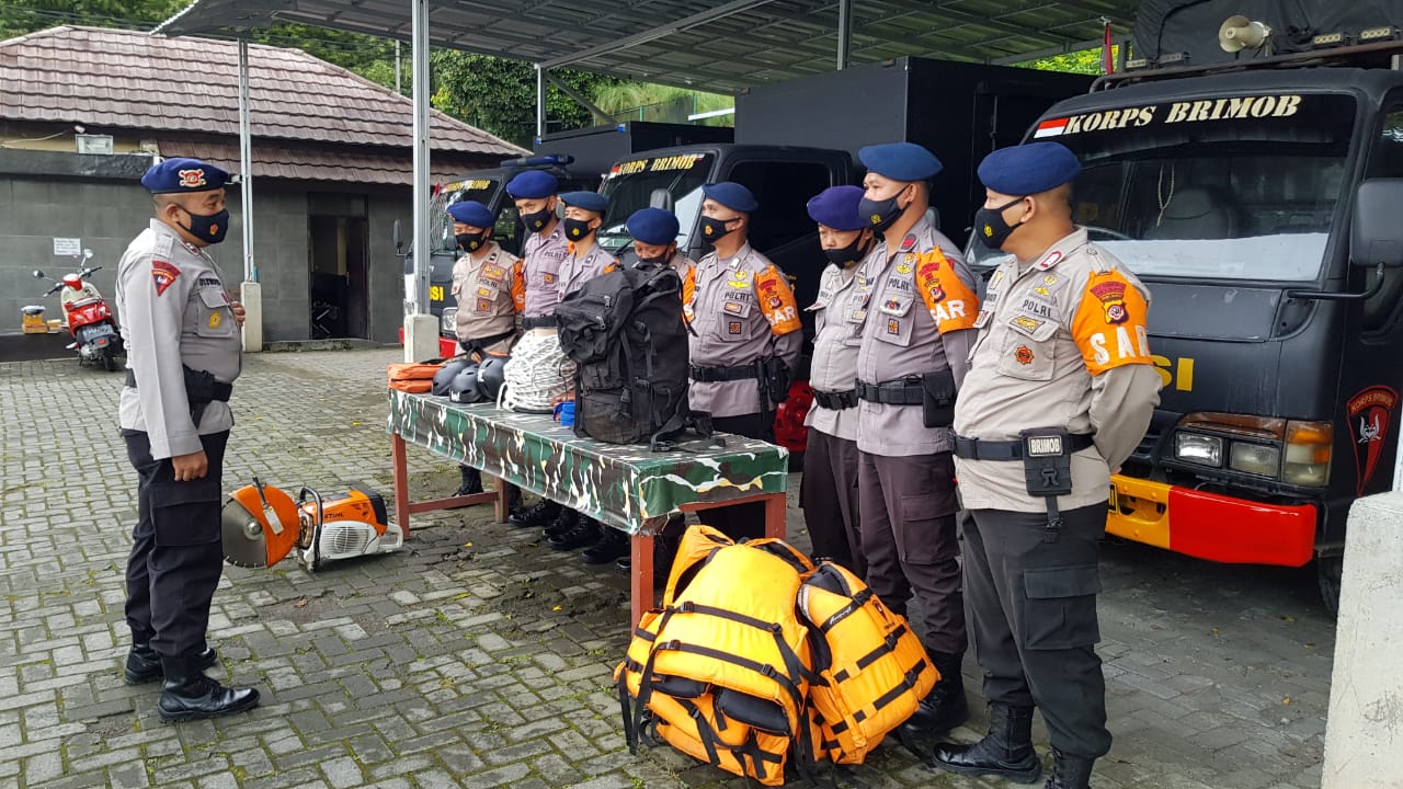 Siaga SAR Brimob Antisipasi Bencana Alam Wilayah Lembang Dan Sekitarnya