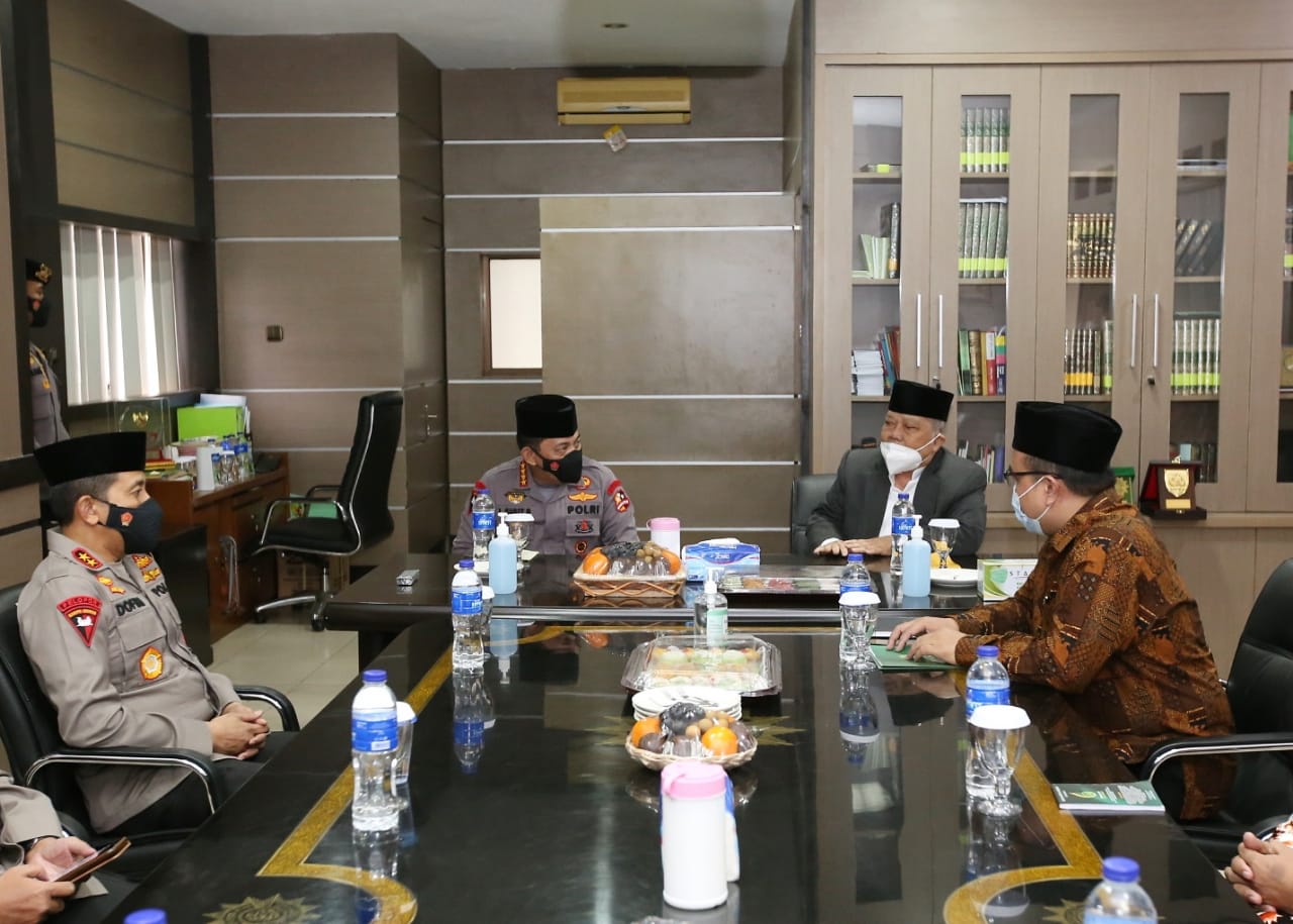 Silaturahmi ke Persis, Kapolri Minta Masyarakat Hilangkan Polarisasi dan Bersatu Membangun Bangsa