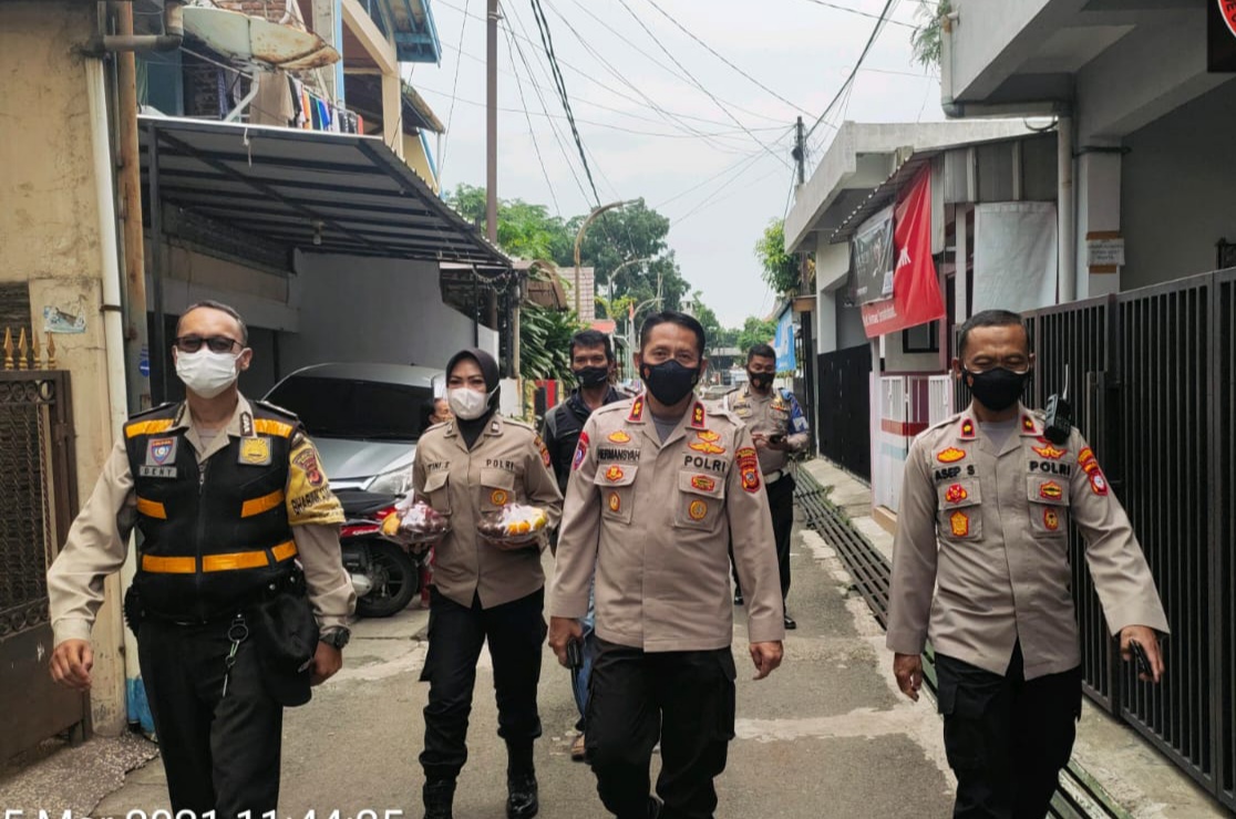 Polrestabes Bandung Laksanakan Peninjauan Rumah Isolasi Mandiri di Kec. Kiaracondong