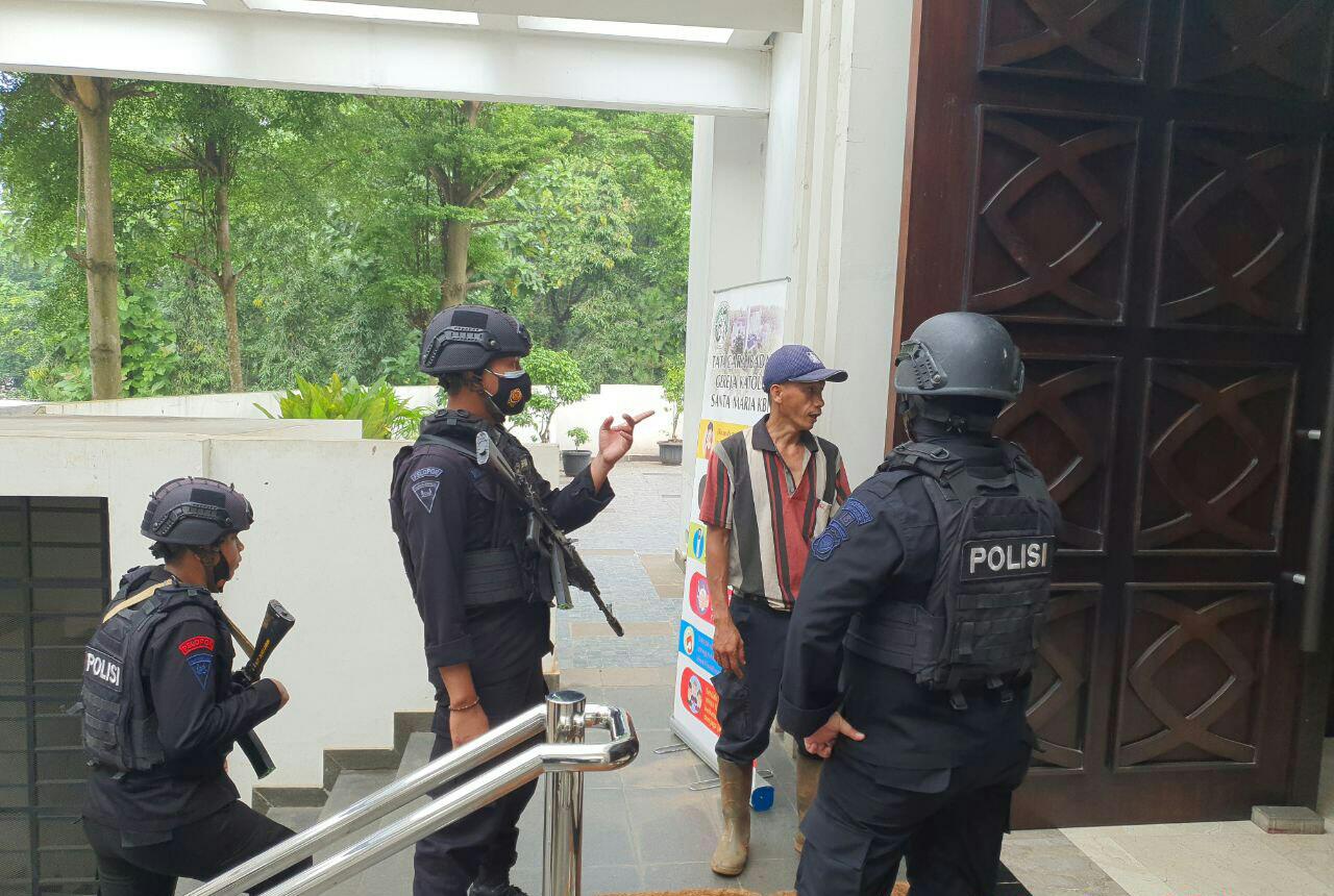 Brimob Jabar Amankan Pelaksanaan Hari Raya Paskah Di Wilayah Purwakarta