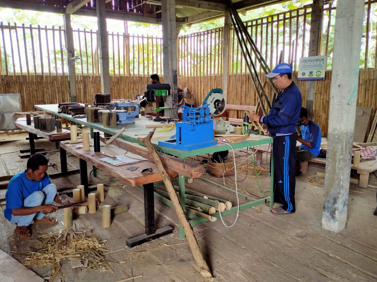 Yayasan Selaawi Raksa Mandiri, Wadah Kreatif Generasi Muda