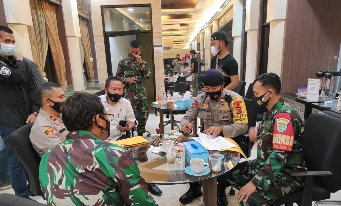 Gegana Brimob Polda Jabar Amankan Bom Militer Hasil Temuan Masyarakat Telukjambe