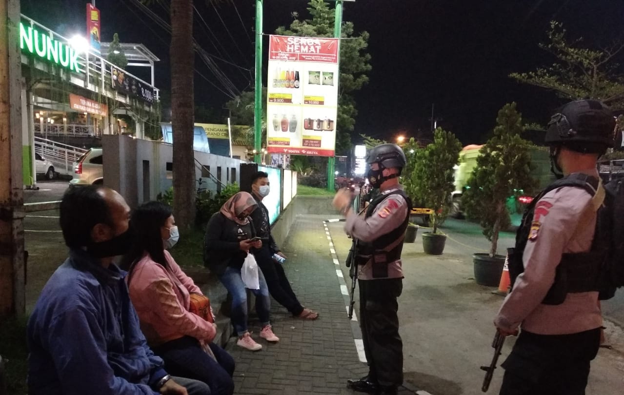Tim Amanusa II Sat Brimob Polda Jabar, Patroli Hartamtibmas Guna Jamin Masyarat Tertib Dan Aman