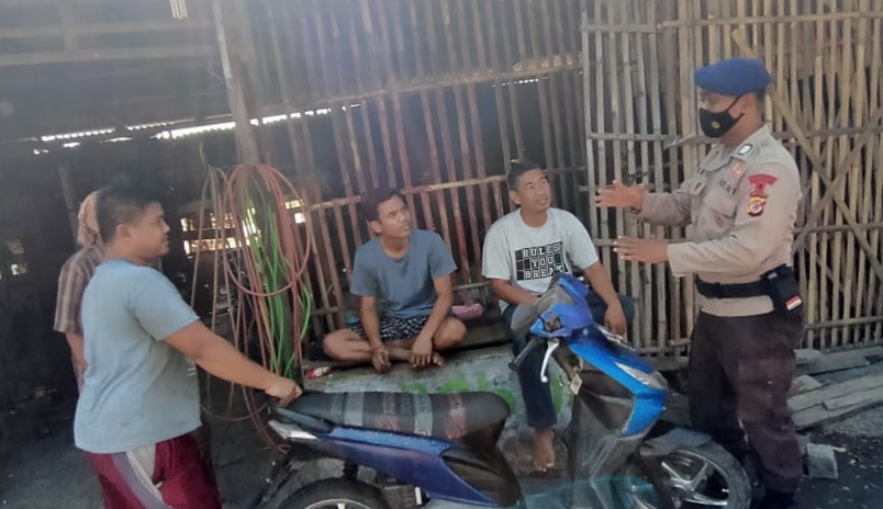 Brimob Jabar Berikan Edukasi AKB Kepada Warga Winong, Upaya Cegah Penyebaran Covid-19