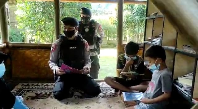 Lewat Program Brain, Brimob Edukasi Anak-anak Tentang Pentingnya Prokes Dan Kebersihan