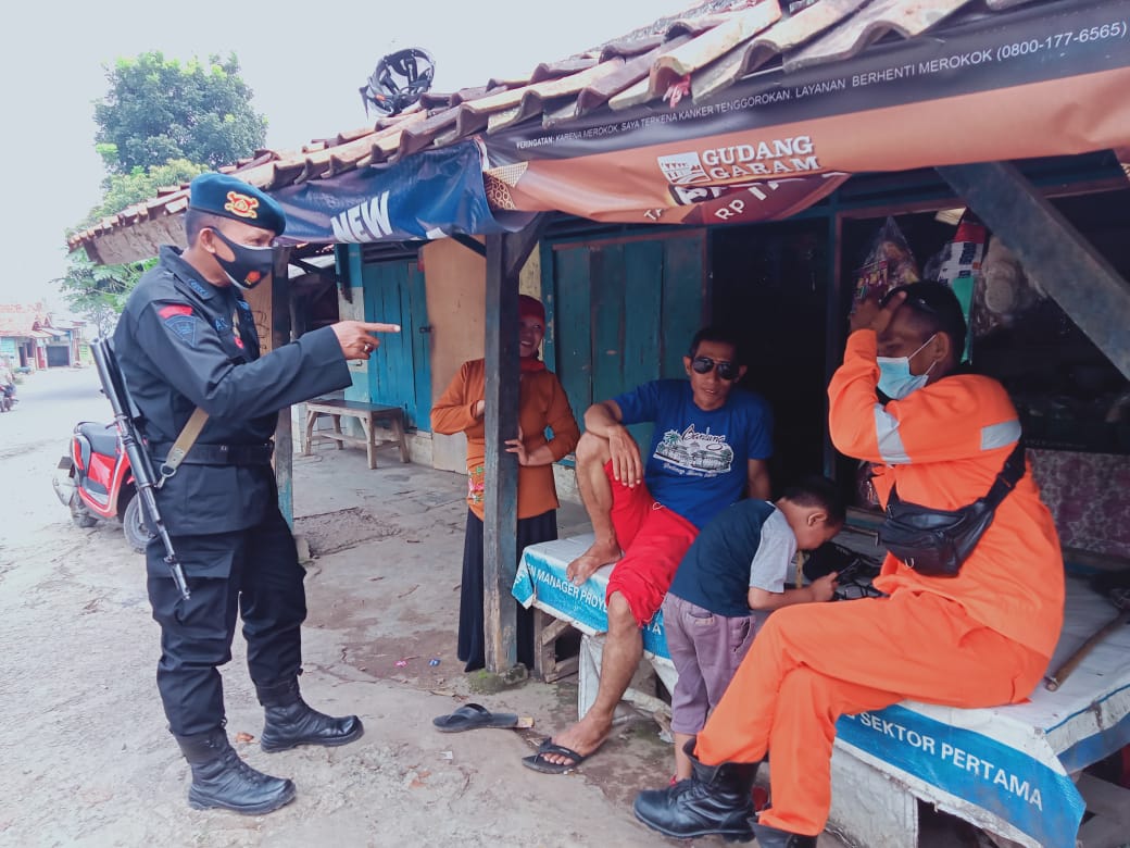 Sosialisasi Protokol Kesehatan Kepada Masyarakat Disekitar PT. KCIC Bandung Barat