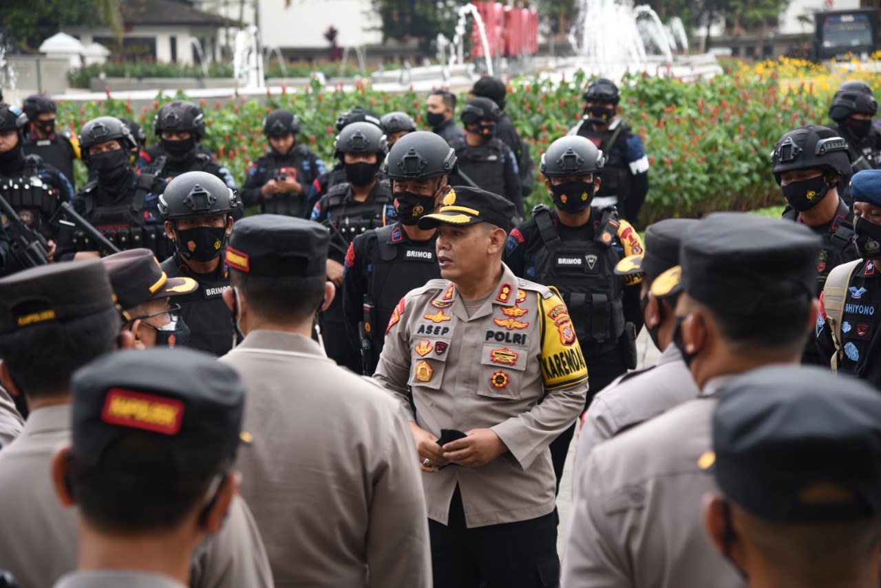 Wakapolrestabes Bandung Pimpin Apel Persiapan Pengamanan Malam Takbiran