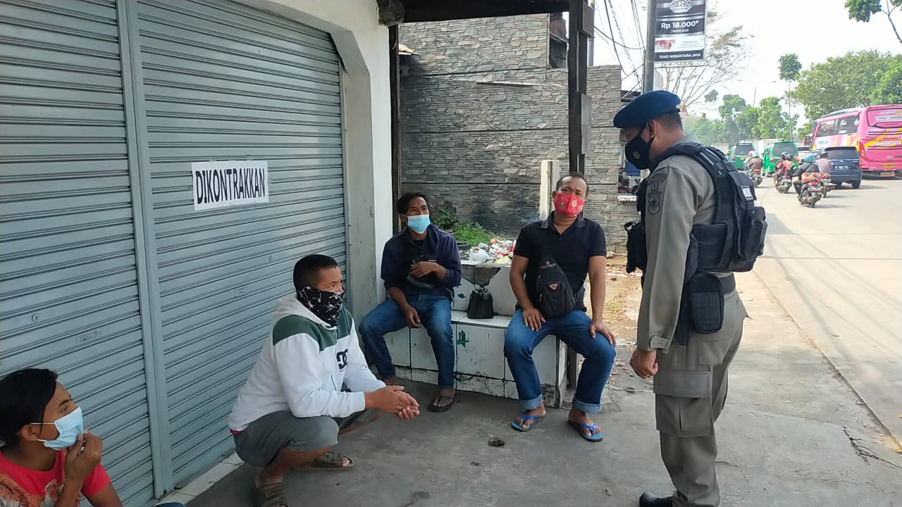 Ajak Warga Disiplin Prokes, Bentuk Bhakti Brimob Polda Jabar