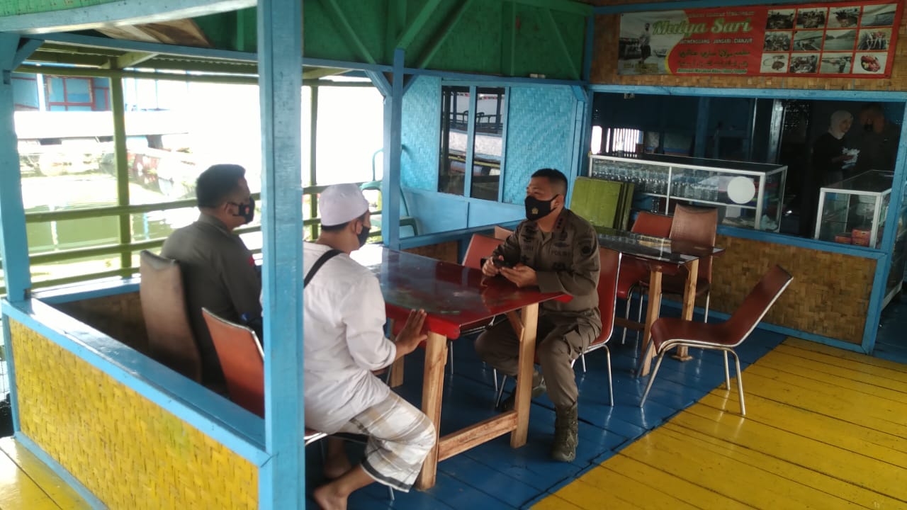 Dansat Brimob Jabar Datangi Kampung Tangguh, Pantau Langsung Ketahanan Pangan