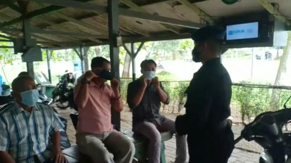 Jalin Kemitraan Dalam Pembinaan Masyarakat, Brimob Jabar Sambangi Pangkalan Ojek Bungursari