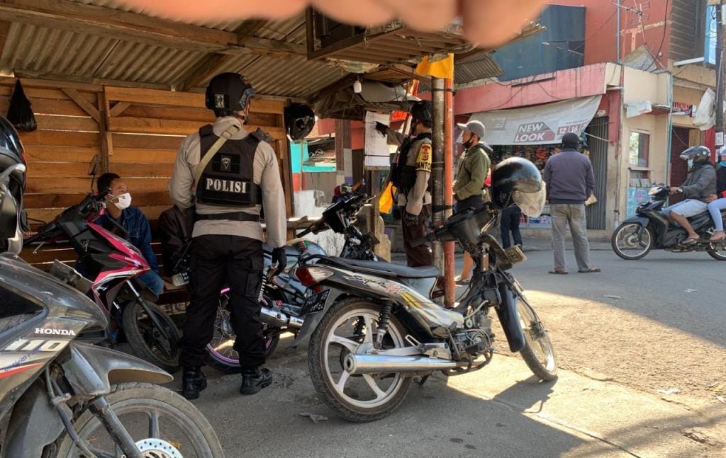 Pangkalan Ojek Cipasir Jadi Sasaran Patroli Anggota Brimob Jabar