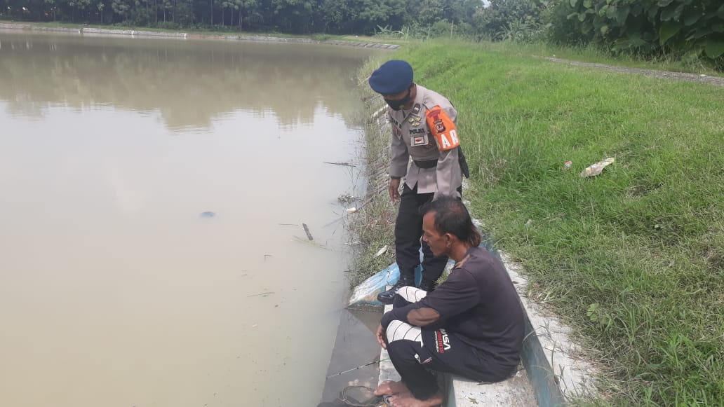Antisipasi Bencana Banjir Brimob Jabar Terus Lakukan Pemantauan Debit Air