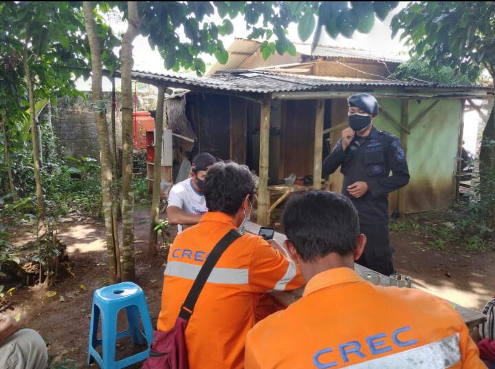 Patroli Dialogis Brimob Jabar, Ajak Karyawan PT CREC Indonesia Terapkan Prokes 