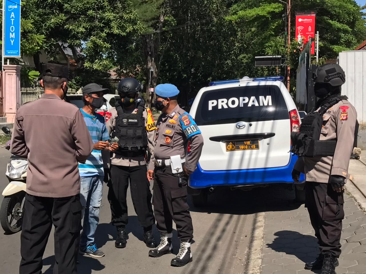 Operasi Pekat Gabungan Brimob Jabar Bersama Intansi Pemerintah Di Beberapa Lokasi Kota Cirebon