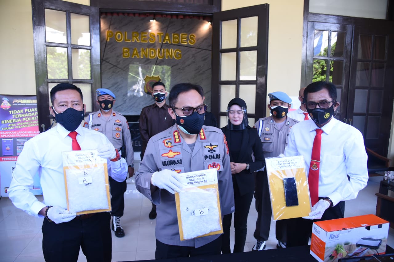 Sat Narkoba Polrestabes Bandung Ringkus Kurir Narkoba