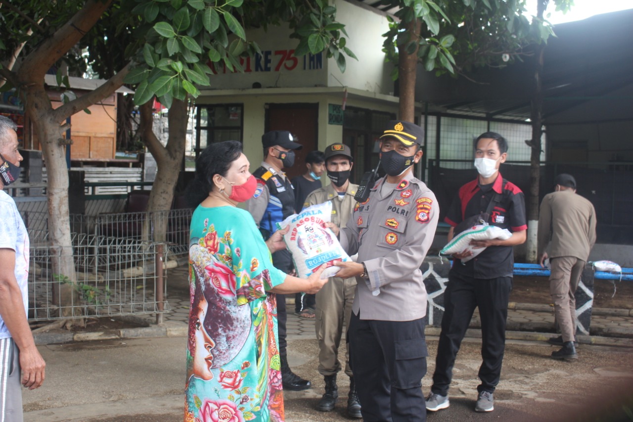Giat Imbangan Bakti Sosial Kapolsek Bandung Wetan Di RW 15 Kel.Tamansari