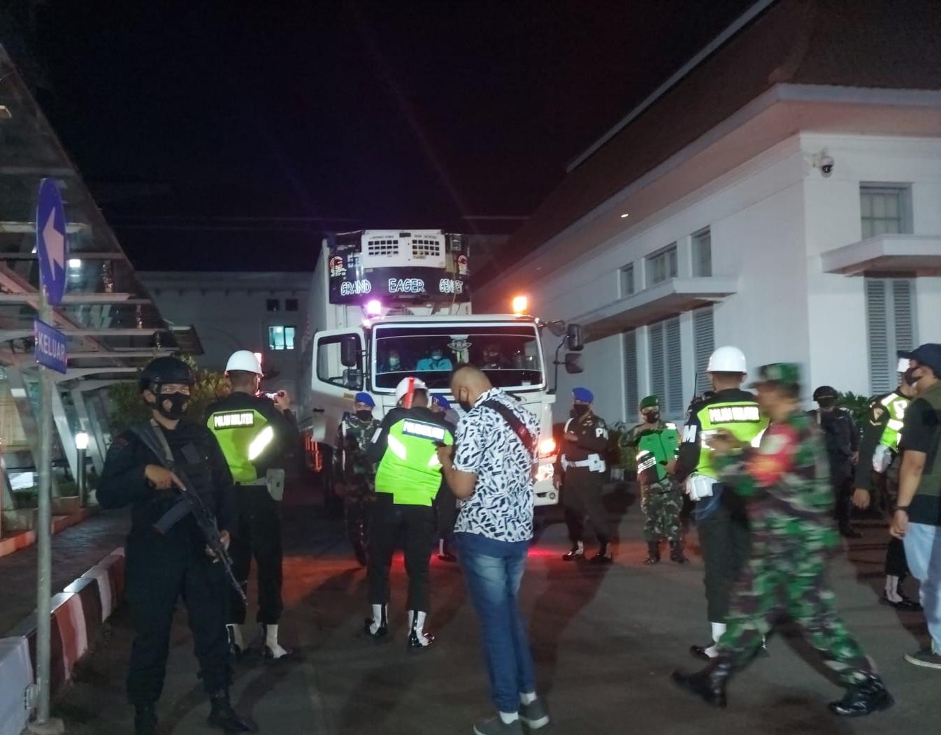 Jutaan Vaksin Corona Diamankan Oleh Brimob Jabar