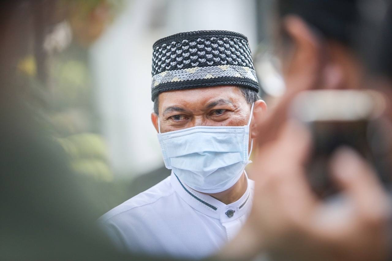 Tak Kuasa Tahan Kepedihan, Wali Kota Bandung Minta Bansos Segera Disalurkan