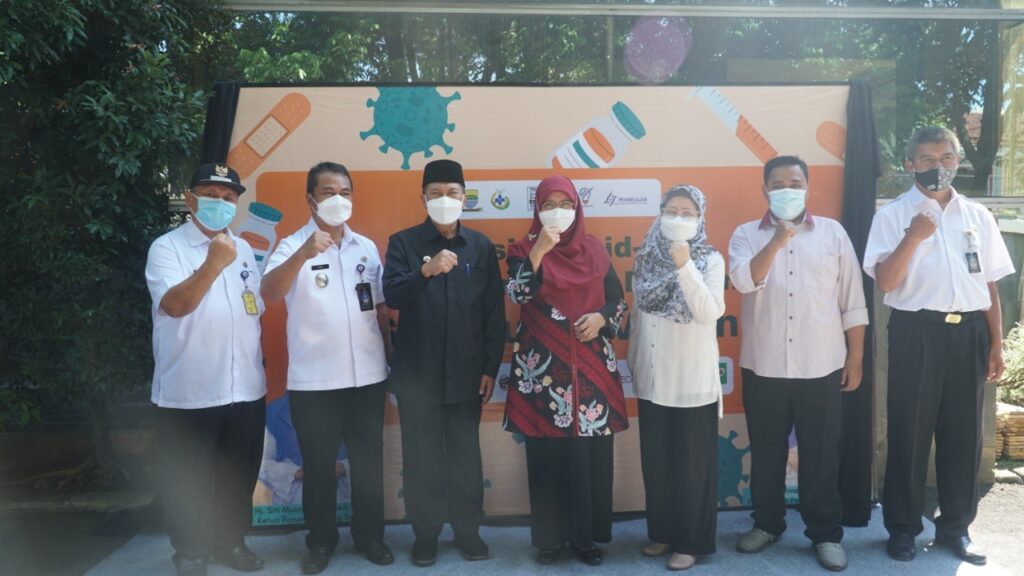 Tinjau Vaksinasi Anak, Wali Kota Bandung Beri Pesan Ini