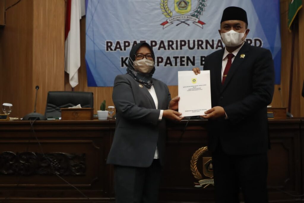 Bupati Bogor Melakukan Rapat Paripurna Untuk Memulihkan Ekonomi Nasional dan Daerah