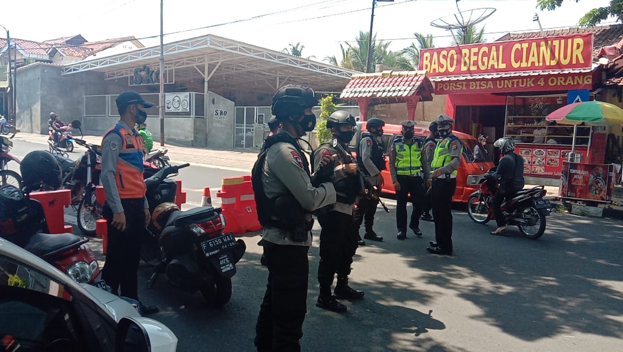 Wujudkan Sinergitas, Brimob Jabar Dan Instansi Terkait Amankan Pelaksanaan PPKM