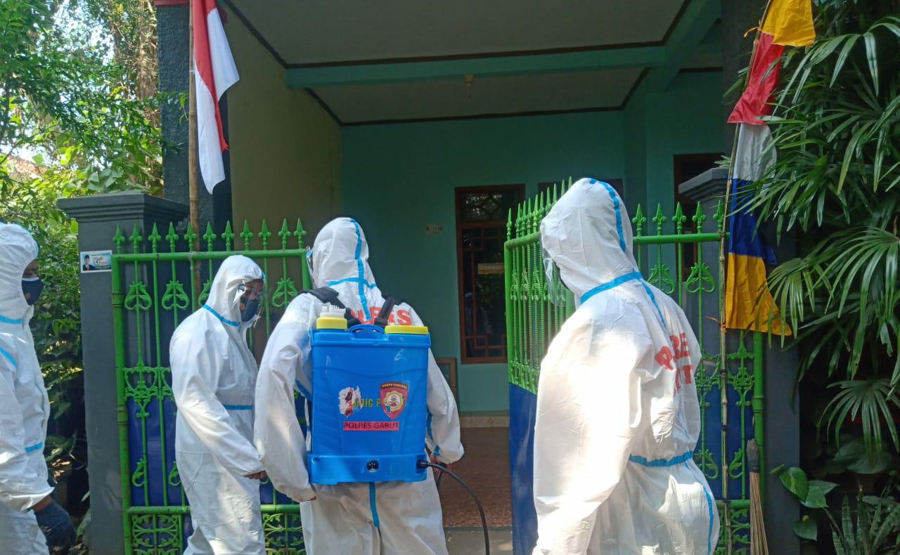 Dedikasi Satgas Proklamasi Kabupaten Garut Bantu Masyarakat Terdampak Covid-19
