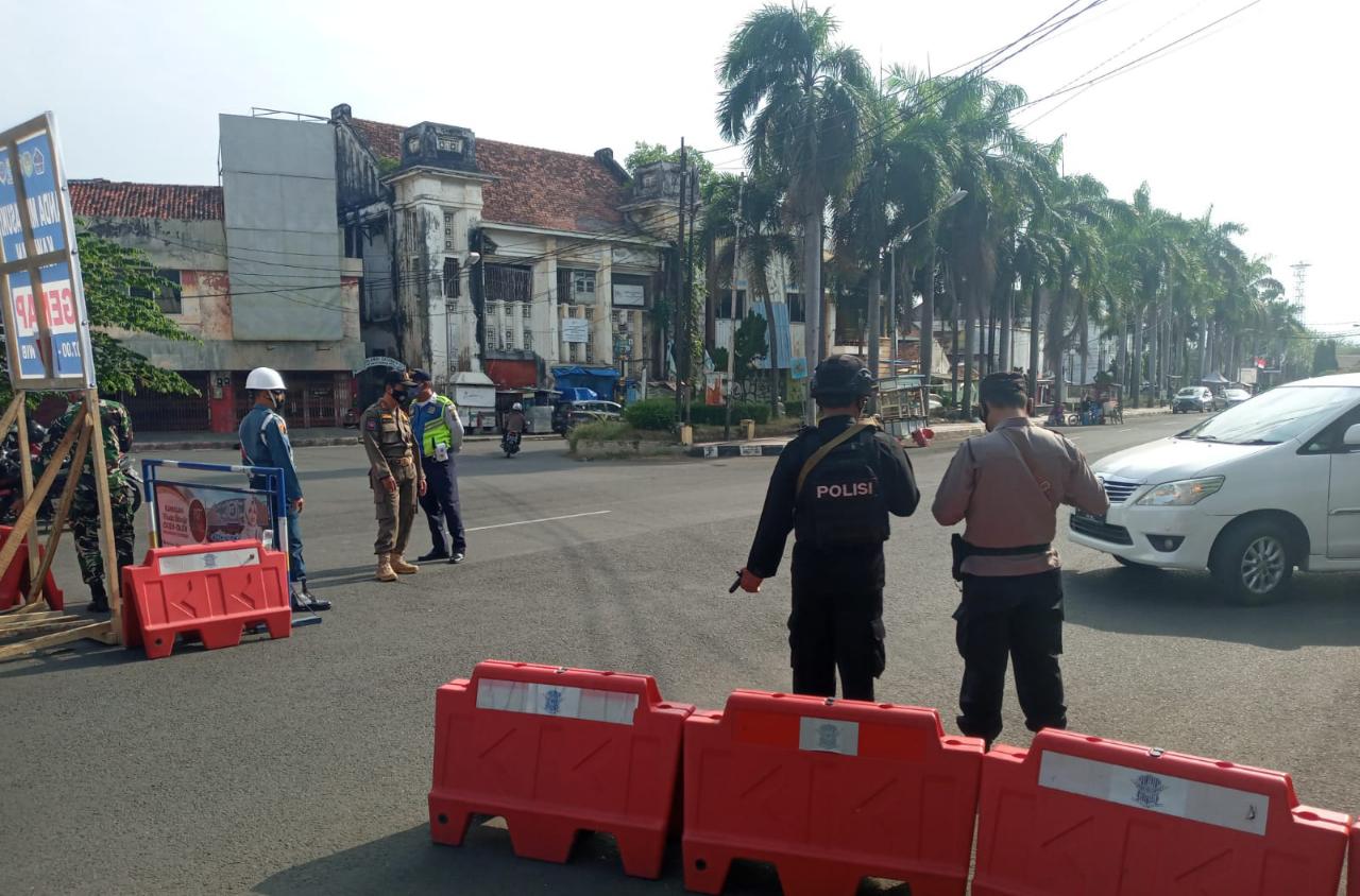 Brimob Jabar Pertebal Pengamanan Ganjil Genap Di Kota Cirebon