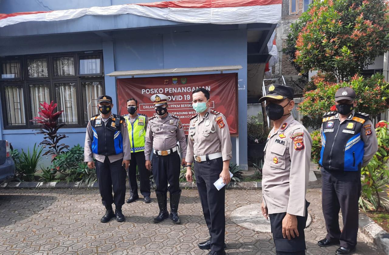 Kapolsek Panyileukan Dampingi Tim Supervisi, Cek Posko Vaksin Kelurahan Cipadung Wetan