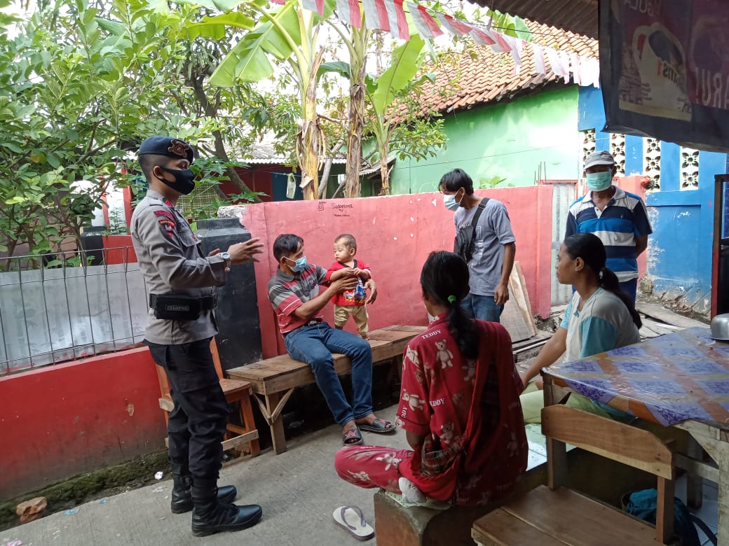 Sambangi Desa Warung Bambu, Brimob Jabar Ajak Warga Untuk Bersama Mencegah Virus Covid-19