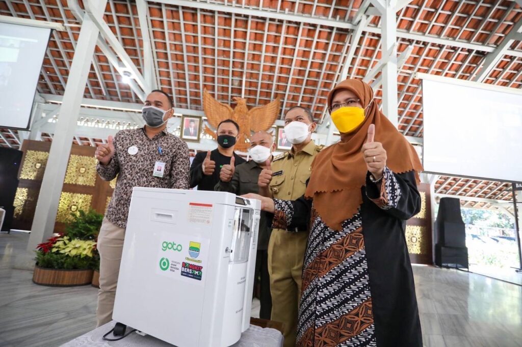 Melalui FBS, GoTo Berikan Bantuan 50 Oxygen Concentrate Senilai Ratusan Juta Rupiah