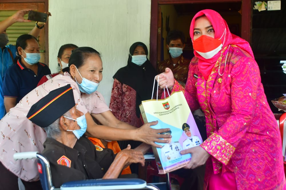 Kunjungi Rumah Veteran, Bupati Musi Rawas: Jika Pandemi Covid-19 Surut, Semua Veteran Diundang ke Pendopo
