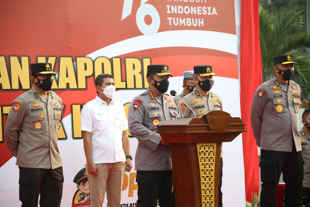 Kapolri Serahkan 10 Iso Tank untuk Indonesia Antisipasi Ketersediaan Oksigen