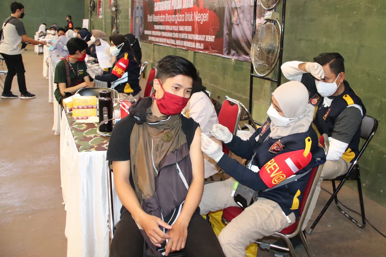 Brimob Polda Jabar Gelar Gebyar Vaksin 3000 Dosis se Jawa Barat
