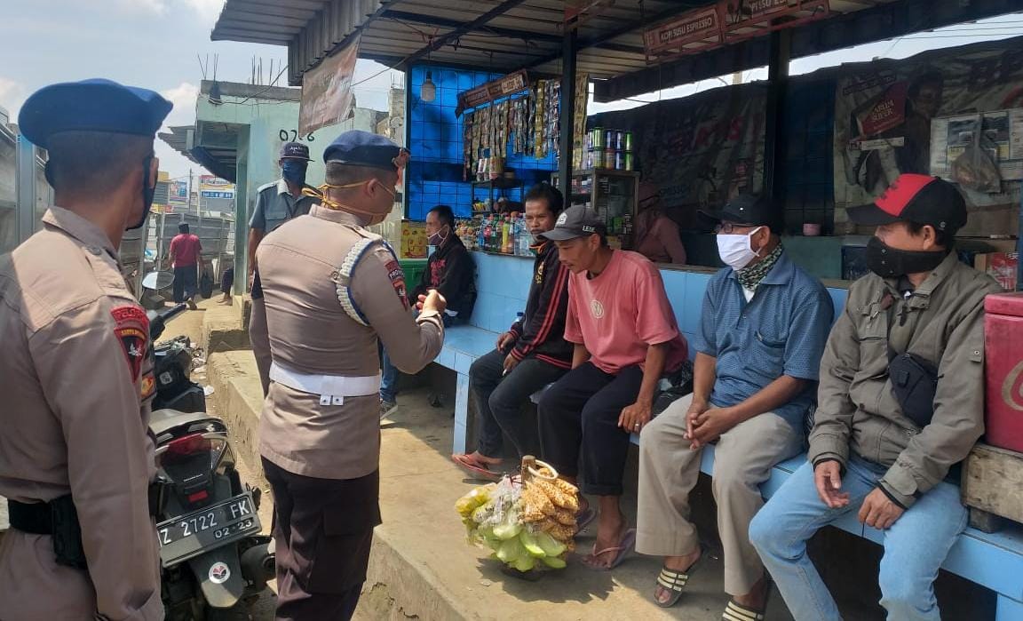 Brimob Jabar Sambang Warga, Himbau Agar Menerapkan Prokes Dimasa Pandemi