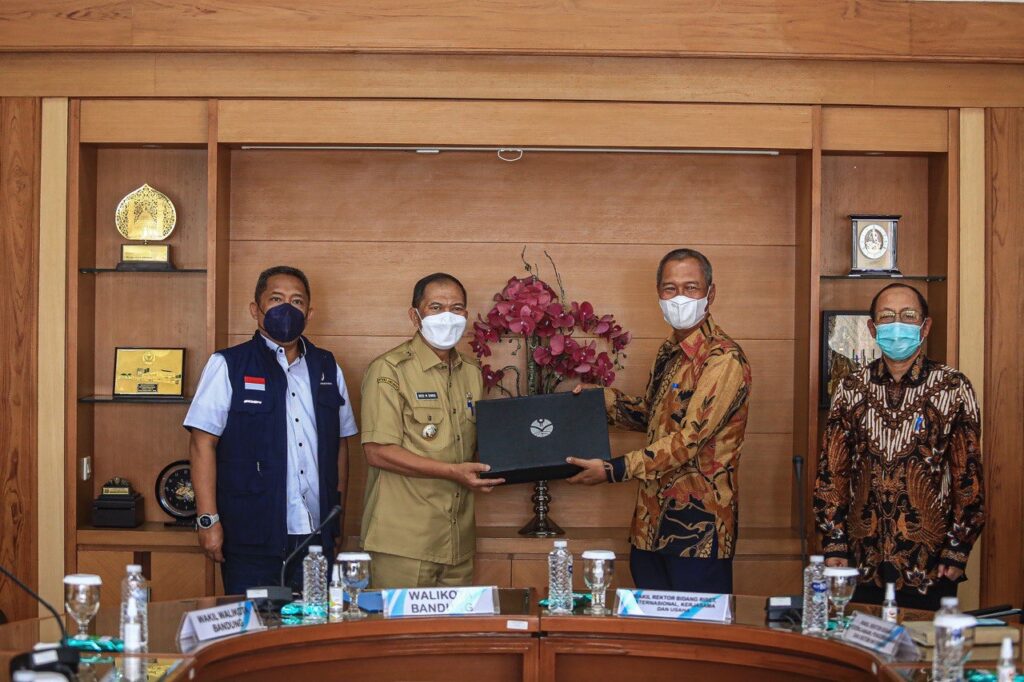 Persoalan Sampah Segera Teratasi, UPI Bekerja Sama dengan Jepang Kembangkan Mesin Pengolahan yang Ramah Lingkungan