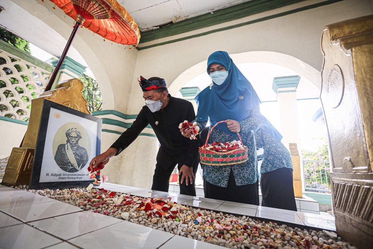 Jelang HJKB ke-211, Oded-Yana Ziarah ke Makam para Bupati Terdahulu